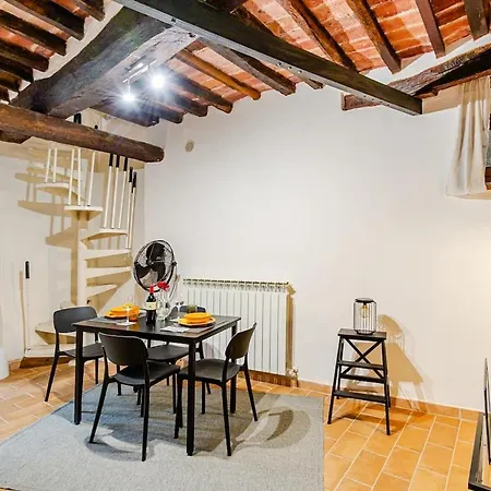 Cavour 22 * Piegaro (Umbria)